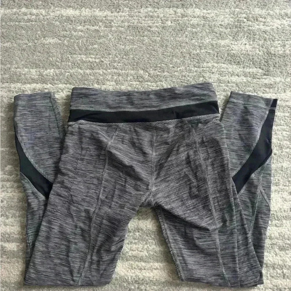 Lululemon Inspire Tight II
Heathered  Black / Heathered Black - Picture 4 of 5